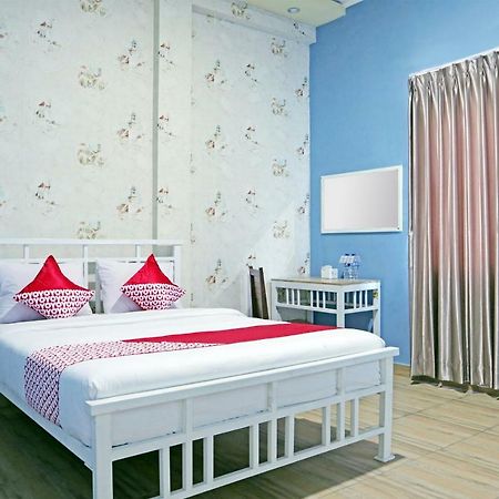 بوغيتّينغي Oyo 1386 Hotel Grand Gabelo المظهر الخارجي الصورة