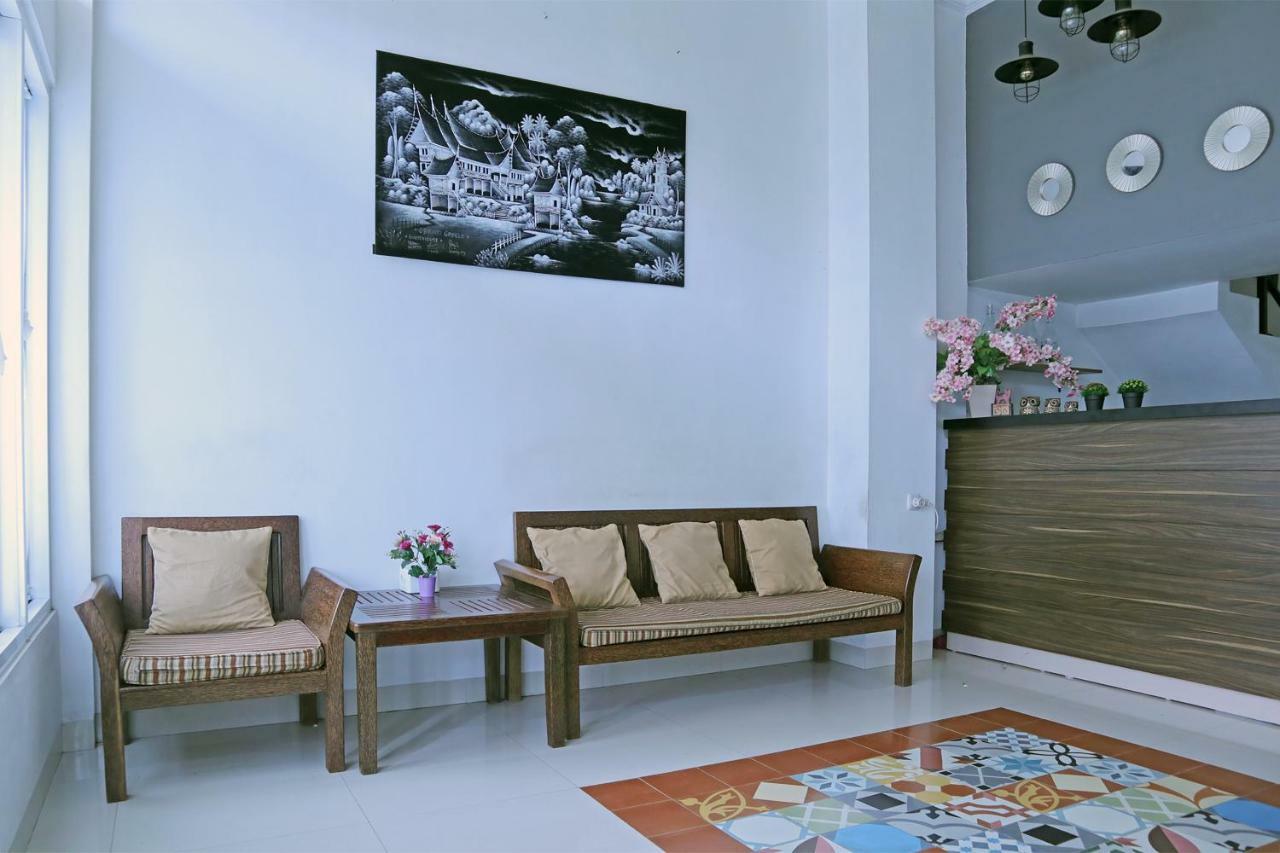 بوغيتّينغي Oyo 1386 Hotel Grand Gabelo المظهر الخارجي الصورة